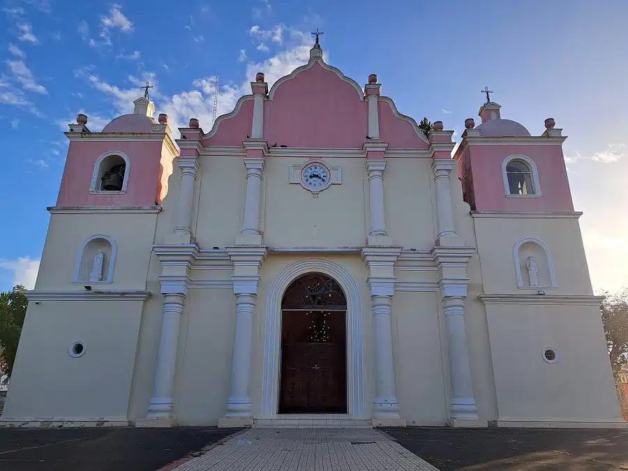 Nueva pintura en el templo parroquial Santiago Apóstol de Boaco.