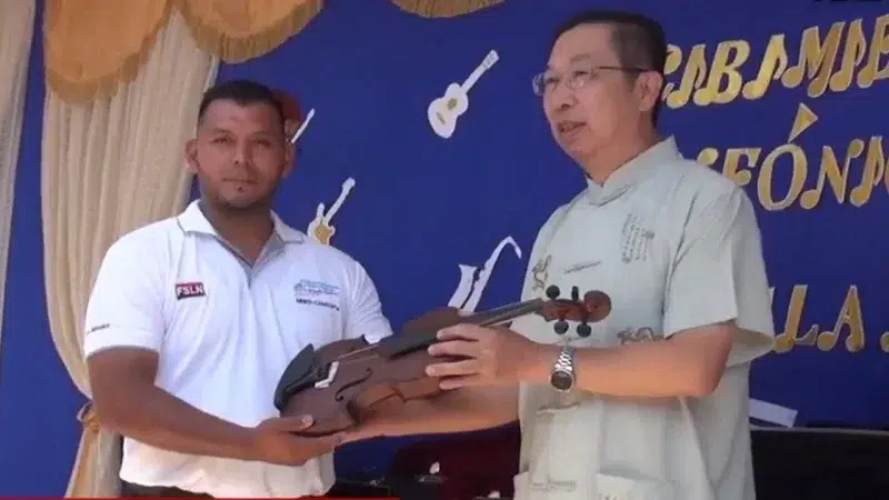 Escuela de Camoapa estrena instrumentos musicales