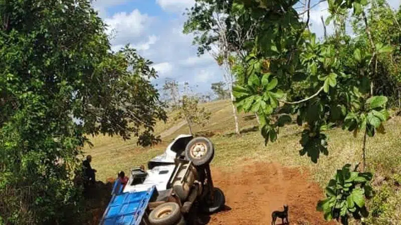 Joven de Cuapa fallece tras volcarse el camión que conducía cerca de ciudad Rama
