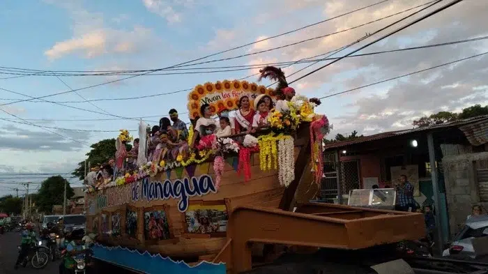 El recorrido del barco, una, de festividades en honor santo Domingo de Guzmán