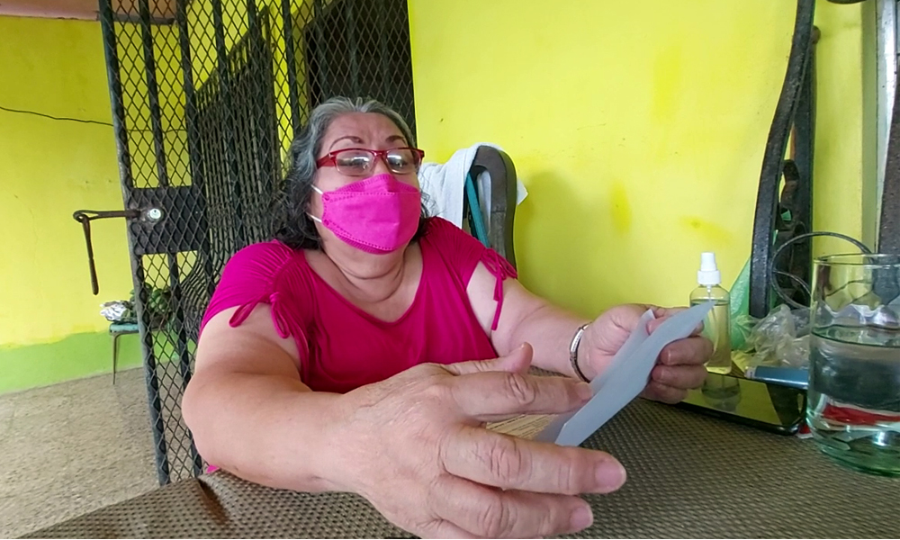 Doctora Yamileth Martínez Rayo, originaria de Camoapa es sobreviviente del cáncer de mama y motiva a las mujeres a no descuidar su salud, haciéndose evaluaciones periódicas y mejorando los hábitos alimenticios. 