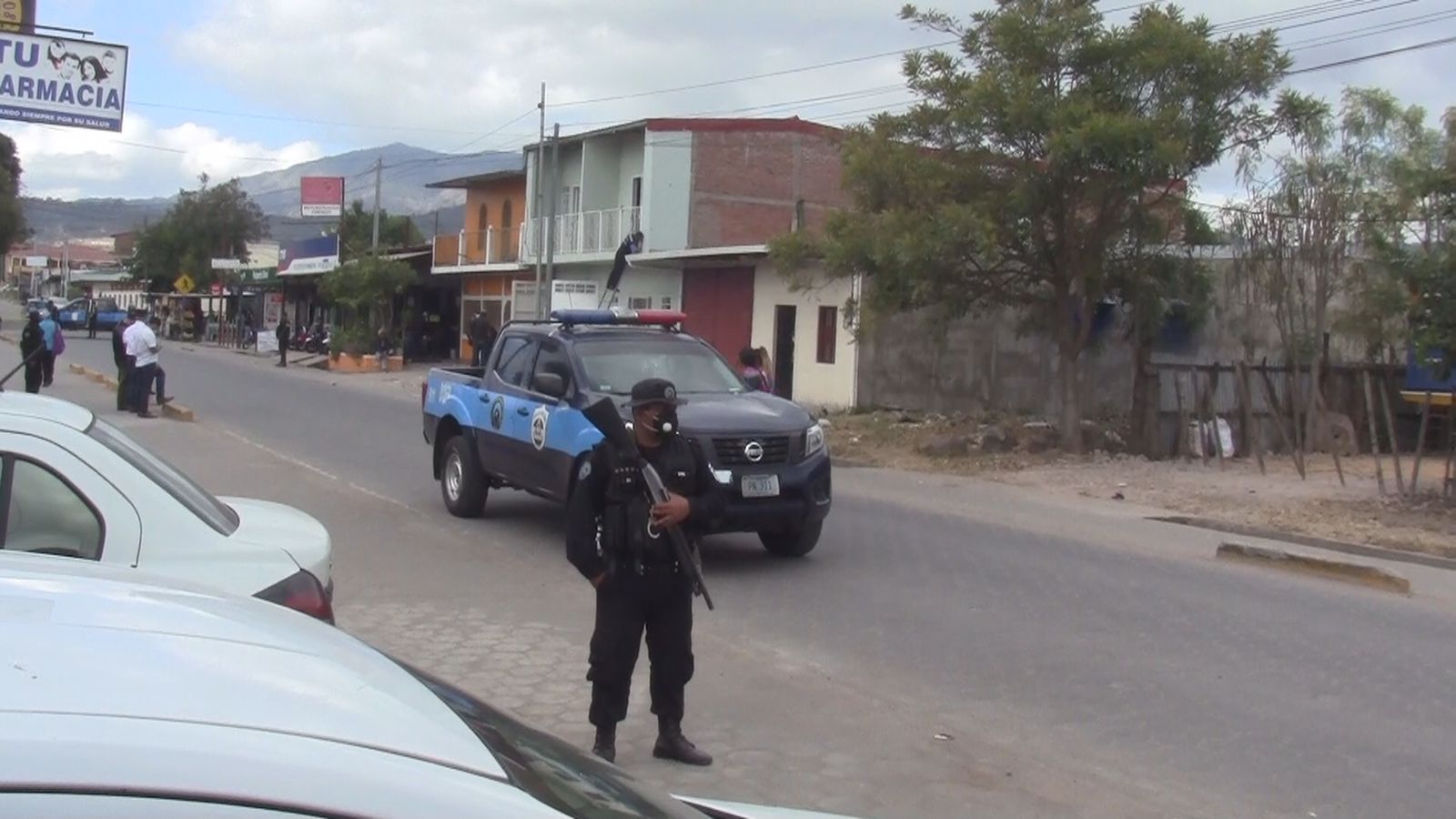 La policía llegó a la casa de habitación en disputa donde se dio la balacera esta mañana en el barrio Dios Proveerá, en Estelí.