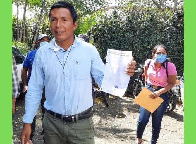 Denuncian asedio policial a tres mujeres en Río San Juan