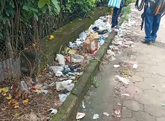 Pese a las alternativas implementadas a lo largo del tiempo, el tema de la basura en las calles centrales de Camoapa ha sido una constante