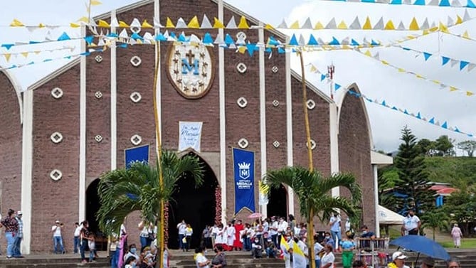Parroquias de Camoapa buscan sostenibilidad económica con la ayuda de la feligresía