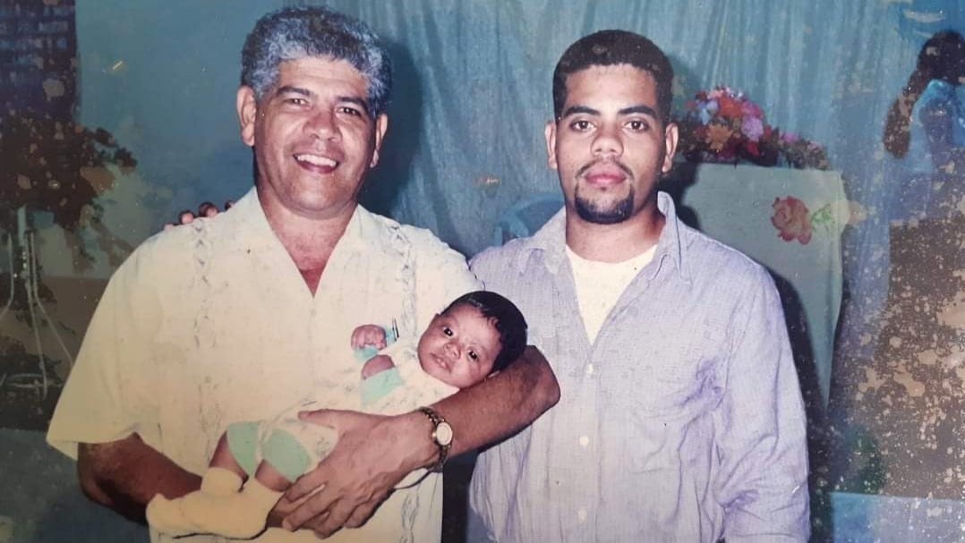 Hijo de Ángel Gahona, periodista asesinado en protestas antigubernamentales en 2018, aspira a ser abogado litigante en busca de justicia