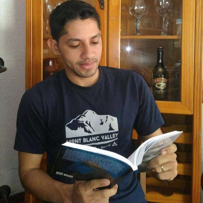Edgar Díaz, presenta su segundo libro de poesía