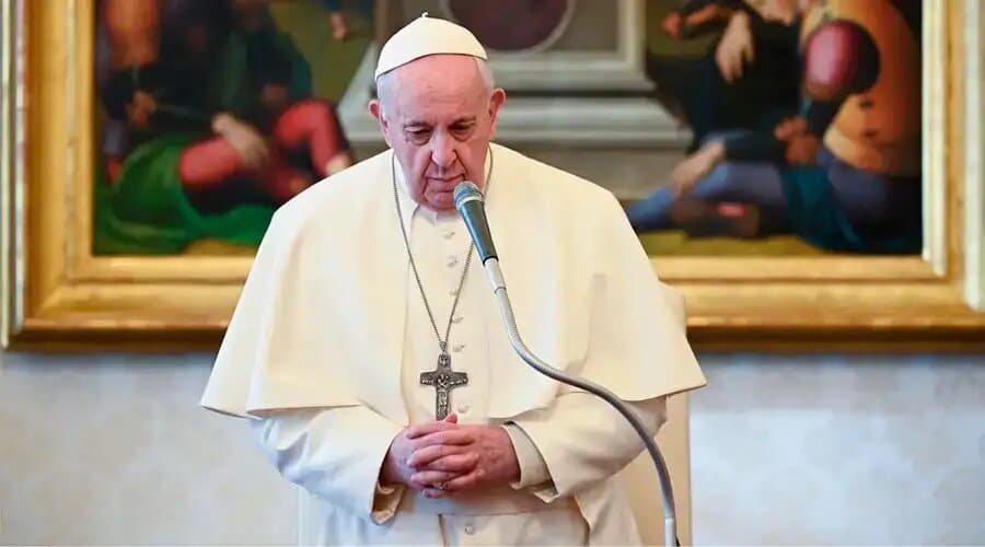El papa Francisco ha lamentado algunas dificultades respiratorias y la tarde de ayer acudió al Policlínico Gemelli.