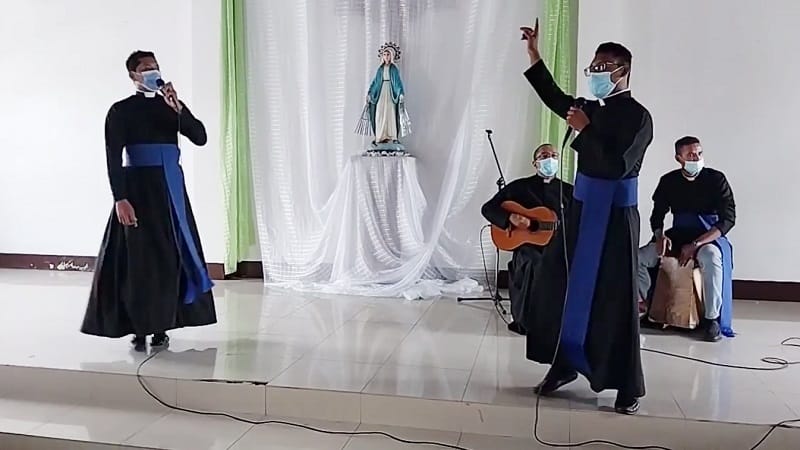 Jóvenes de Camoapa participan en feria vocacional