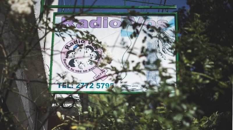 Rotulo de Radio Vos