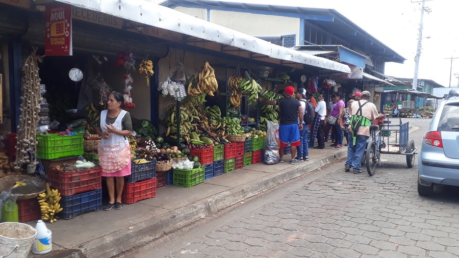 Los comerciantes somoteños perciben una caída en la demanda de productos de consumo alimenticio en los hogares debido a que el cliente reciente los altos costos en el precio de los mismos en la ciudad de Somoto, cabecera del departamento de Madriz.