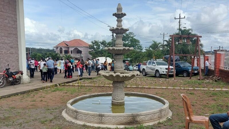 Fuente ubicada en el costado Sur de la Parrooquia Medalla Milagrosa en Camoapa