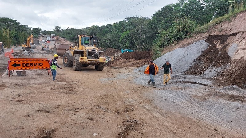 Un tramo de la carretera ya fue inaugurado, pero sigue haciendo reparaciones