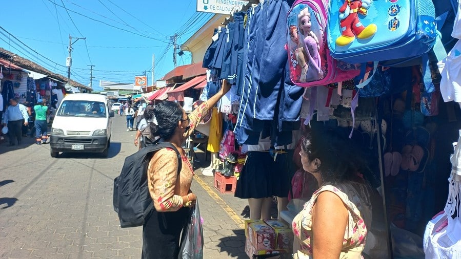 Reducen compras escolares familias de Rivas: “no se puede todo, o no comemos”, dicen