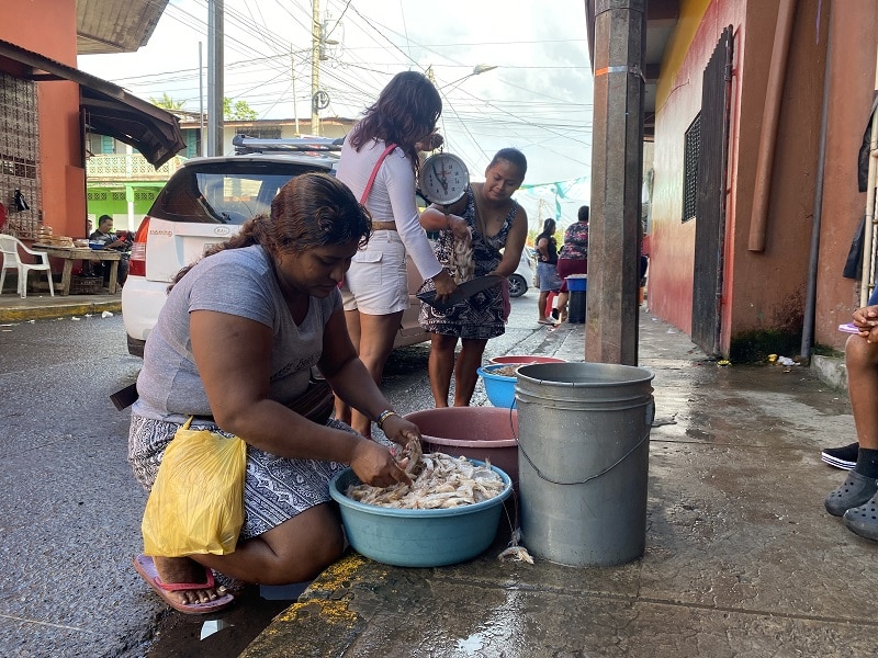 “Las chacalineras” solo piden un espacio acorde para realizar sus ventas y poder llevar el alimento a sus hogares.