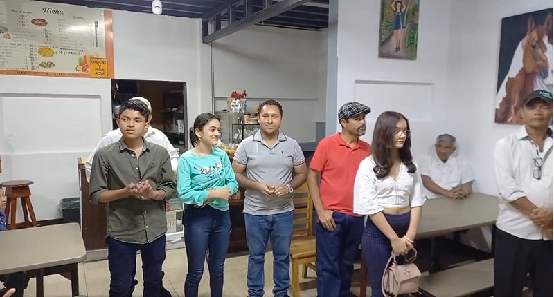 Jóvenes artistas de Camoapa exponen sus pinturas