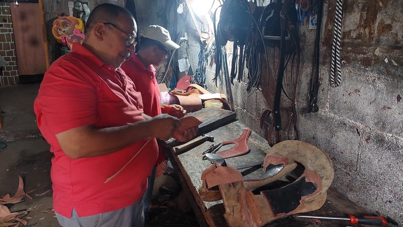 Don José Esteban Sánchez, propietario de Artesanía San Antonio