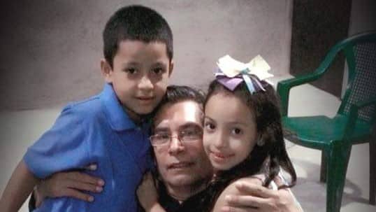 El profesor esteliano Hermenegildo Villagra espera que las autoridades estadounidenses le aprueben a sus parientes el parole humanitario.