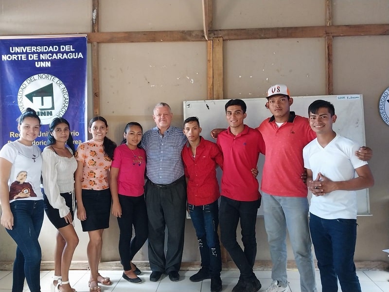 Educadores recuerdan que al tener menos profesionales el impacto en la sociedad es menos desarrollo