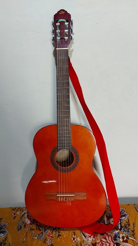Pese a la condición visual, Francisco Centeno toca más de 10 instrumentos musicales.