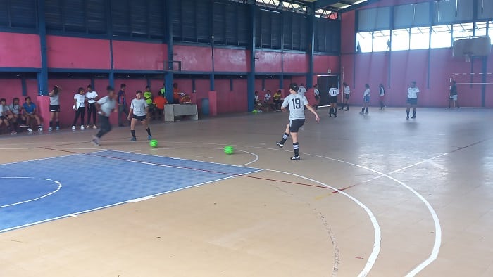 Ambiente deportivo de jóvenes y adolescentes que aspiran a ser exitosas en disciplina  deportiva.