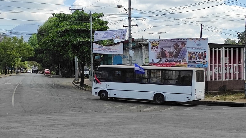Entre el gremio de cooperativas hay inconformidad ante el tráfico intenso de la moderna flota, que sin terminales oficiales circulan unas tras otra, por los cuatro rincones del municipio