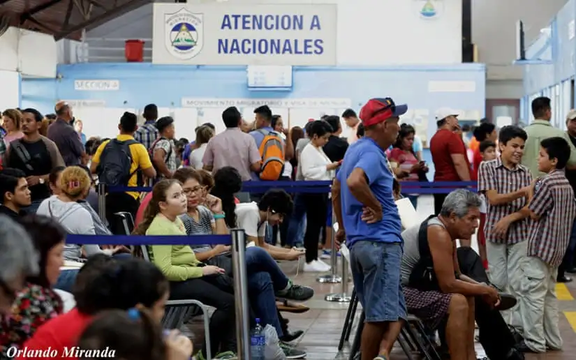 Economistas han advertido que el país pierde talento y juventud con las migraciones masivas