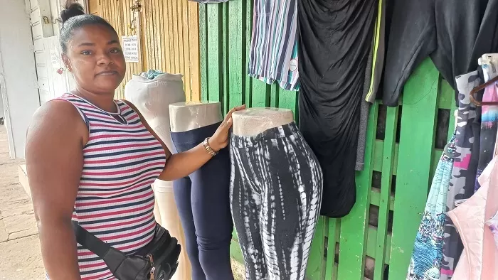 En la Costa Caribe Sur, comunitarias exigen al Estado políticas que las protejan en casa y en las calles.