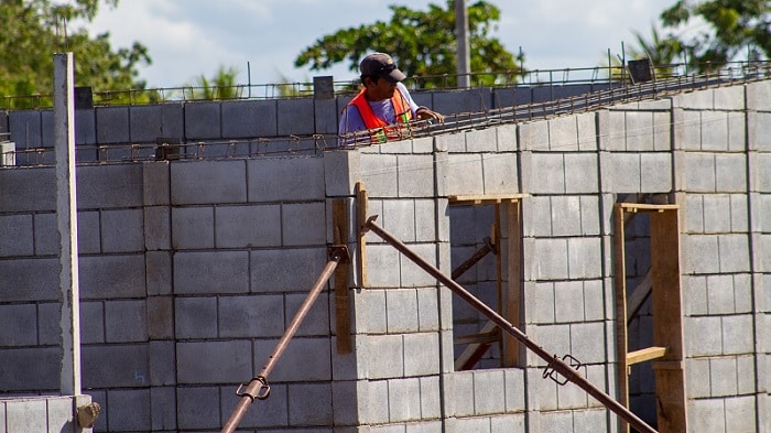 7 de cada 10 nicaragüenses, no habitan en una vivienda digna.