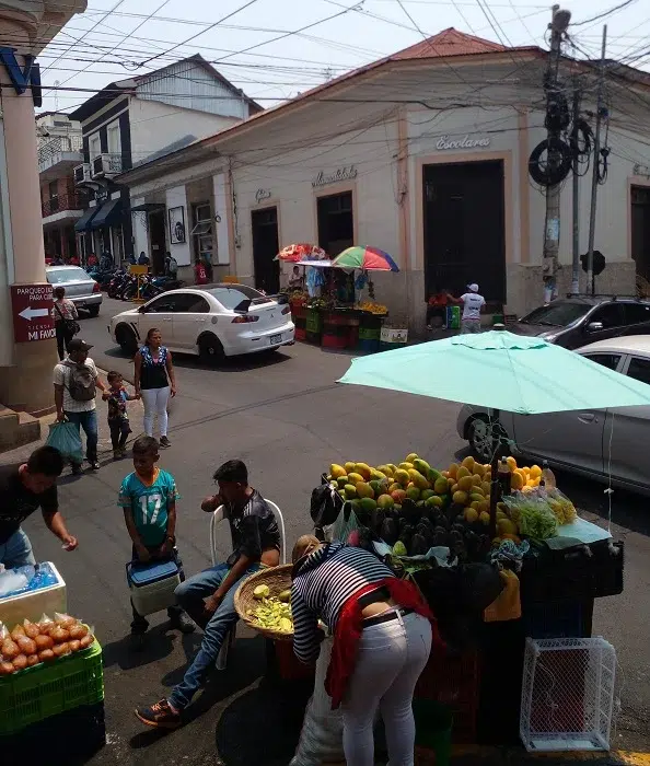 Expertos en salud aconsejan usar ropa fresca y no tan ajustada y estar pendientes de los niños, los ancianos y personas con enfermedades crónicas.