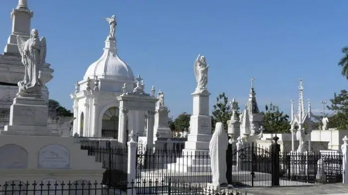 El Cementerio de Granada, una “ciudadela de arte”