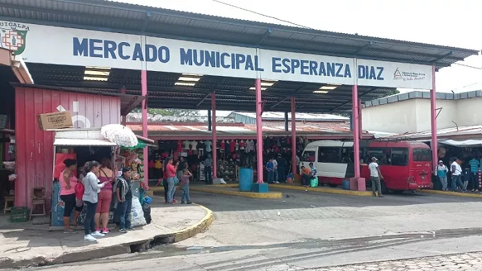 Impulsan plan para mantener limpio los alrededores del Mercado Central de Juigalpa