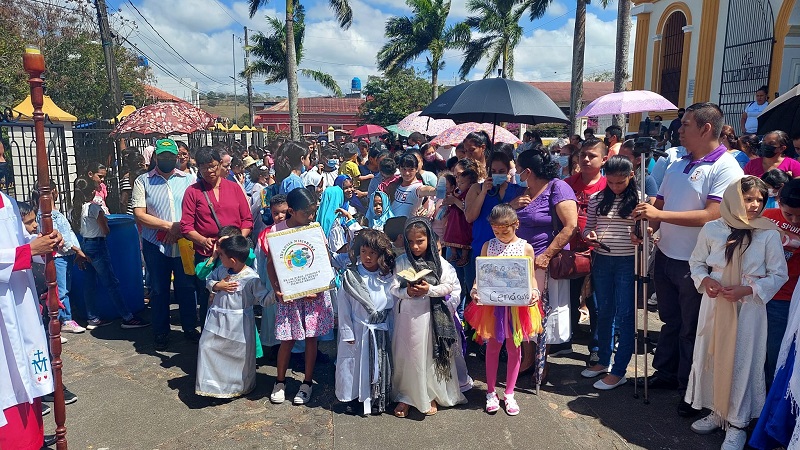 Realizan viacrucis infantil en Camoapa