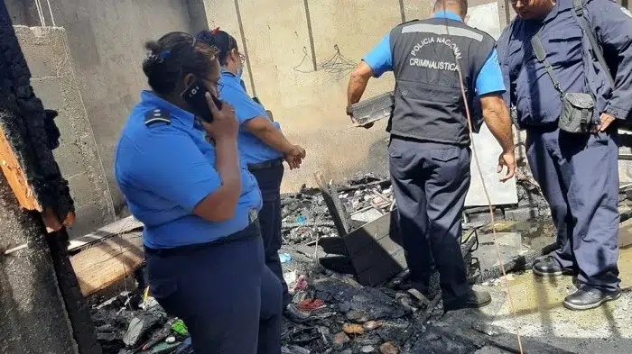 Explota tanque de gas y fallecen dos trabajadores en una comidería