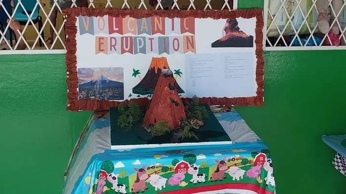 Centro escolar de Camoapa promueve feria científica e innovación en inglés
