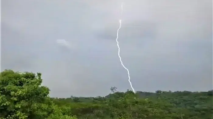 Hay que resguardarse en lugares seguros durante las tormentas