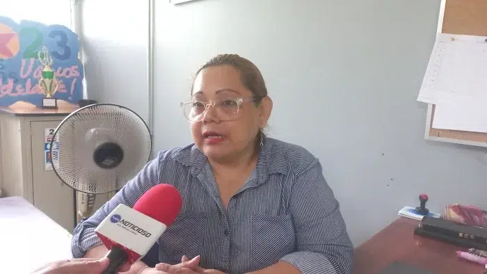 Licenciada Esbelia López Bonilla, directora del Instituto Nacional de Chontales, Josefa Toledo de Aguerri