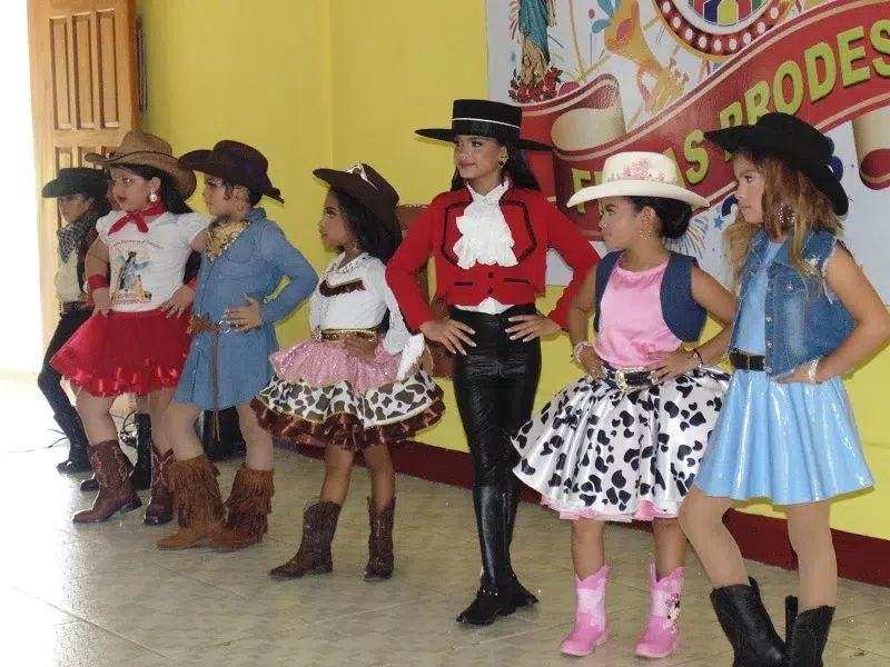 Ocho candidatas a Miss Chiquitita de diferentes barrios de Juigalpa