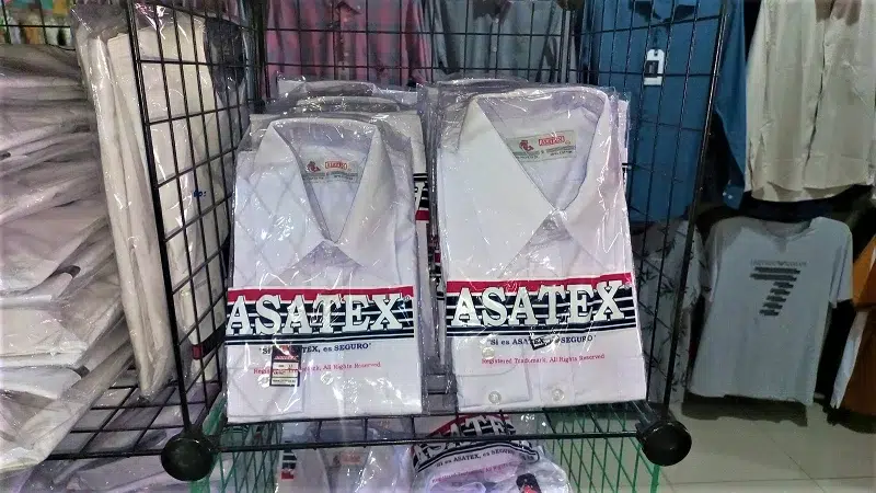 Comercio de Juigalpa listo con los uniformes para los desfiles patrios