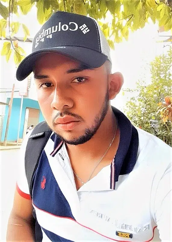 Léster Jasmir Méndez Méndez de 19 años de edad, fallece al ser prensado por un camión que iba de retroceso.