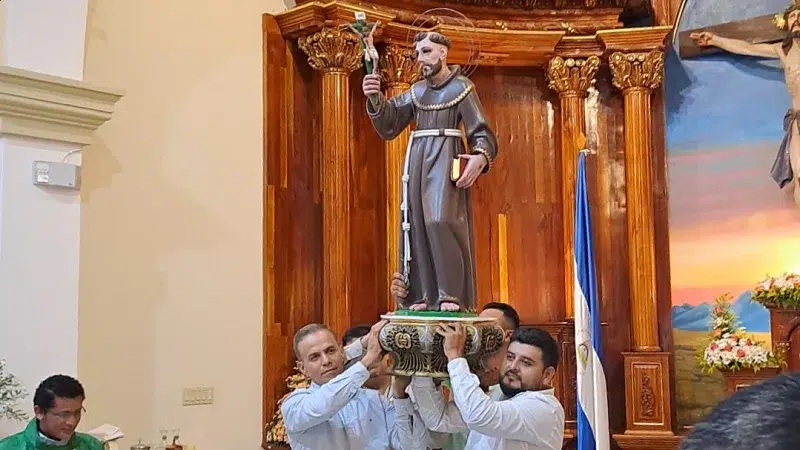 Multitudinaria bajada de imagen de San Francisco de Asís en Camoapa