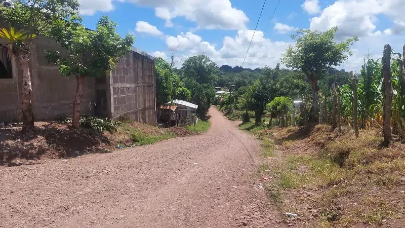 Habitantes del barrio 3-80 en Camoapa ratifican sus tres necesidades comunitarias