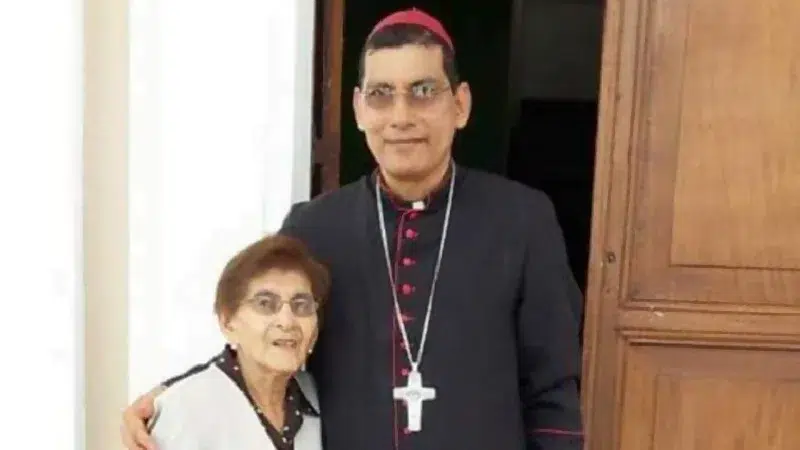 Fallece a sus 103 años, la mamá de monseñor Jorge Solórzano, obispo de la Diócesis de Granada
