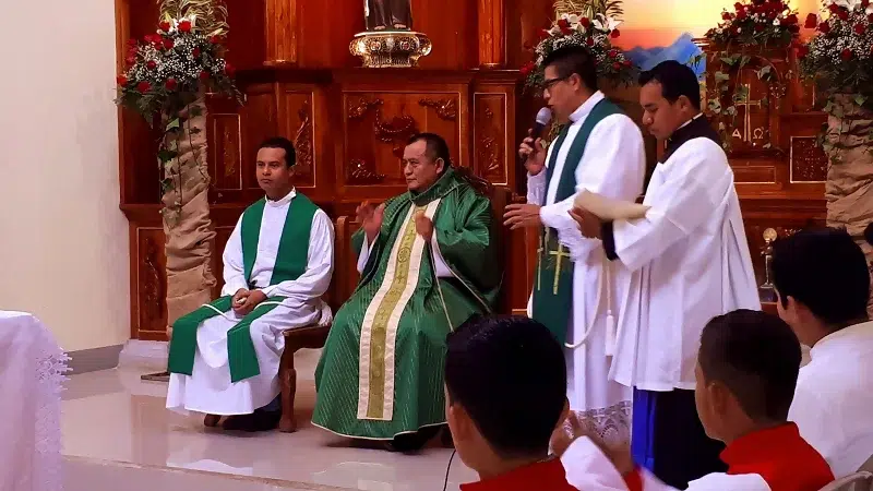 Padre Mario Talavera recibió la Parroquia San Francisco de Asís el 15 de octubre del 2017. Archivo