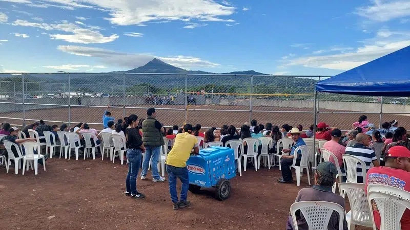 Prometen continuar con la construcción de barrera en Camoapa