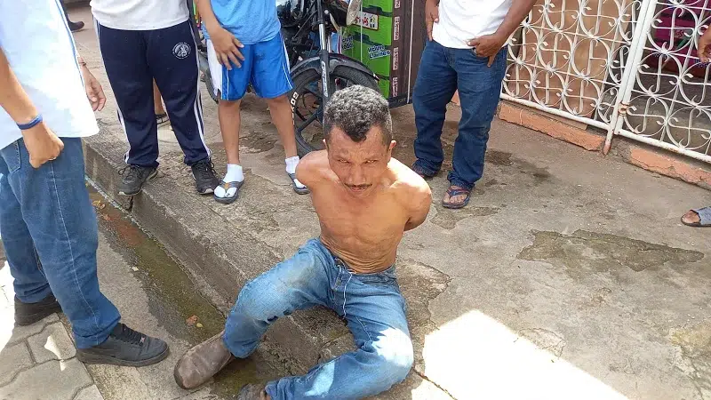Capturan y golpean en Juigalpa a tufalera por robarse un ropero de plástico