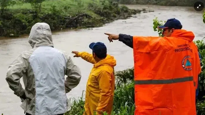 Protección Civil informó que la alerta roja debido a las lluvias se mantiene en El Salvador.