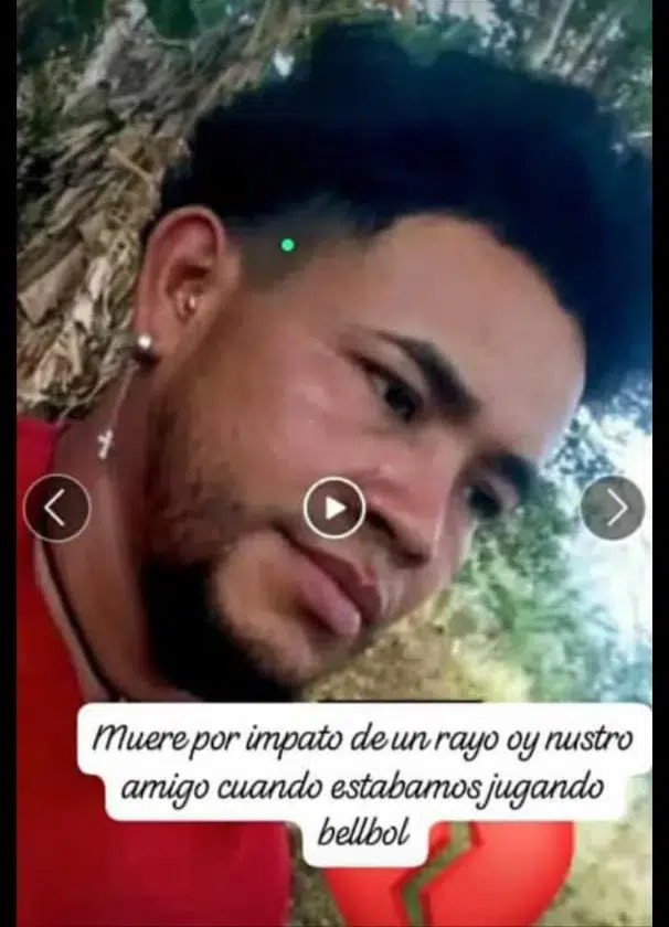 Los compañeros de equipo del joven Einer Solano Martínez han lamentado lo ocurrido a través de sus redes sociales.