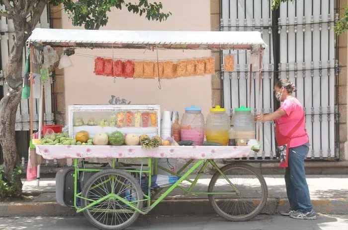 En los mercados Mayoreo, “Roberto Huembes” y el “Israel Lewites” llegan familias a poner puestos de ventas de todo tipo.