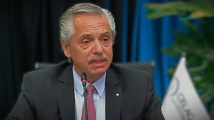 Expresidente de Argentina denunciado por violencia machista